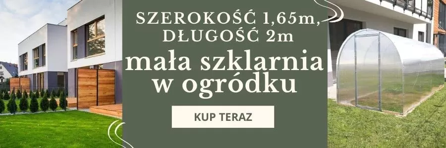 Małe szklarnie ogrodowe w ogródku